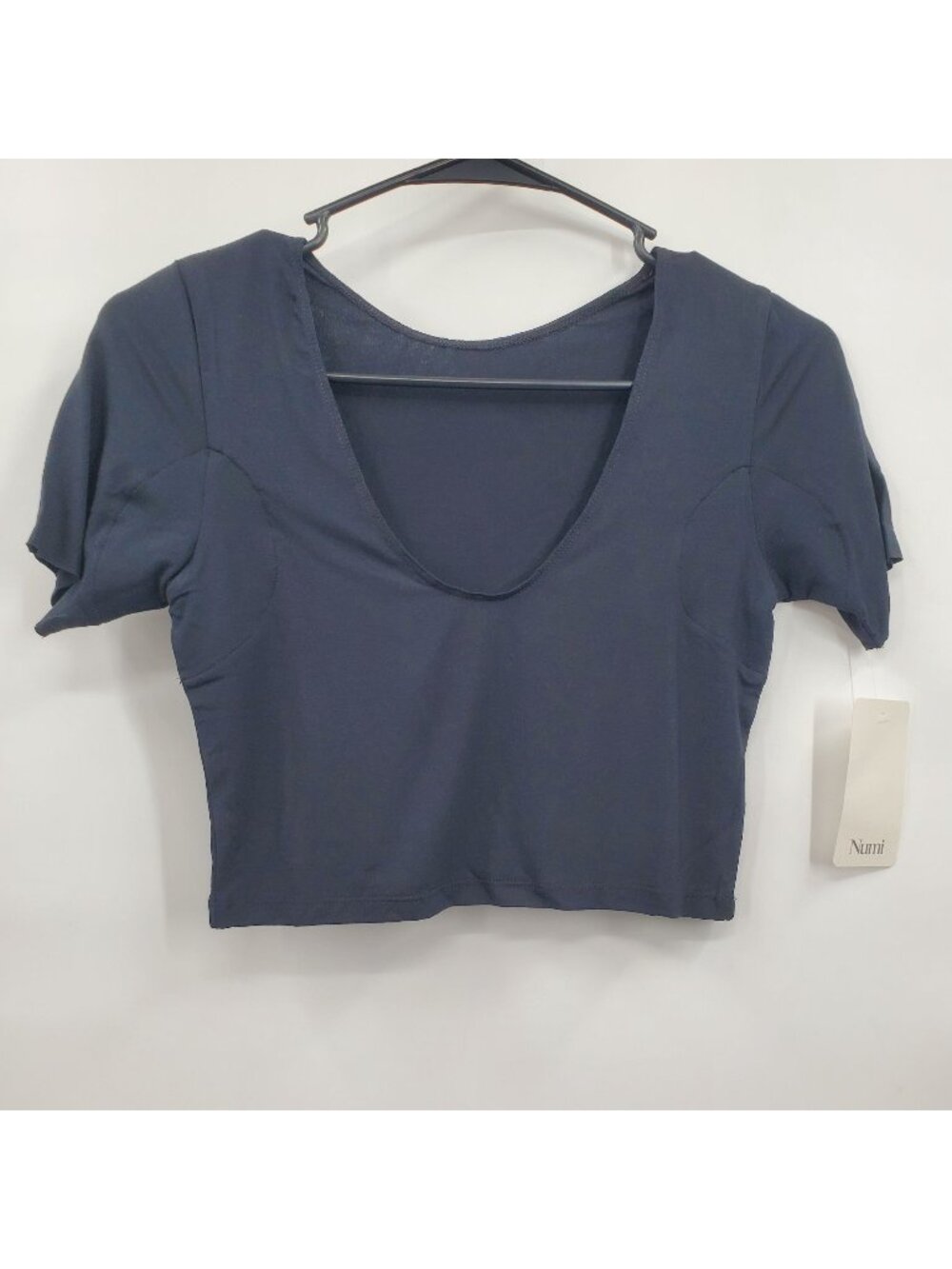 NUMI The Crop Undershirt Women Size Small P NWT Seamless Lightweight Black